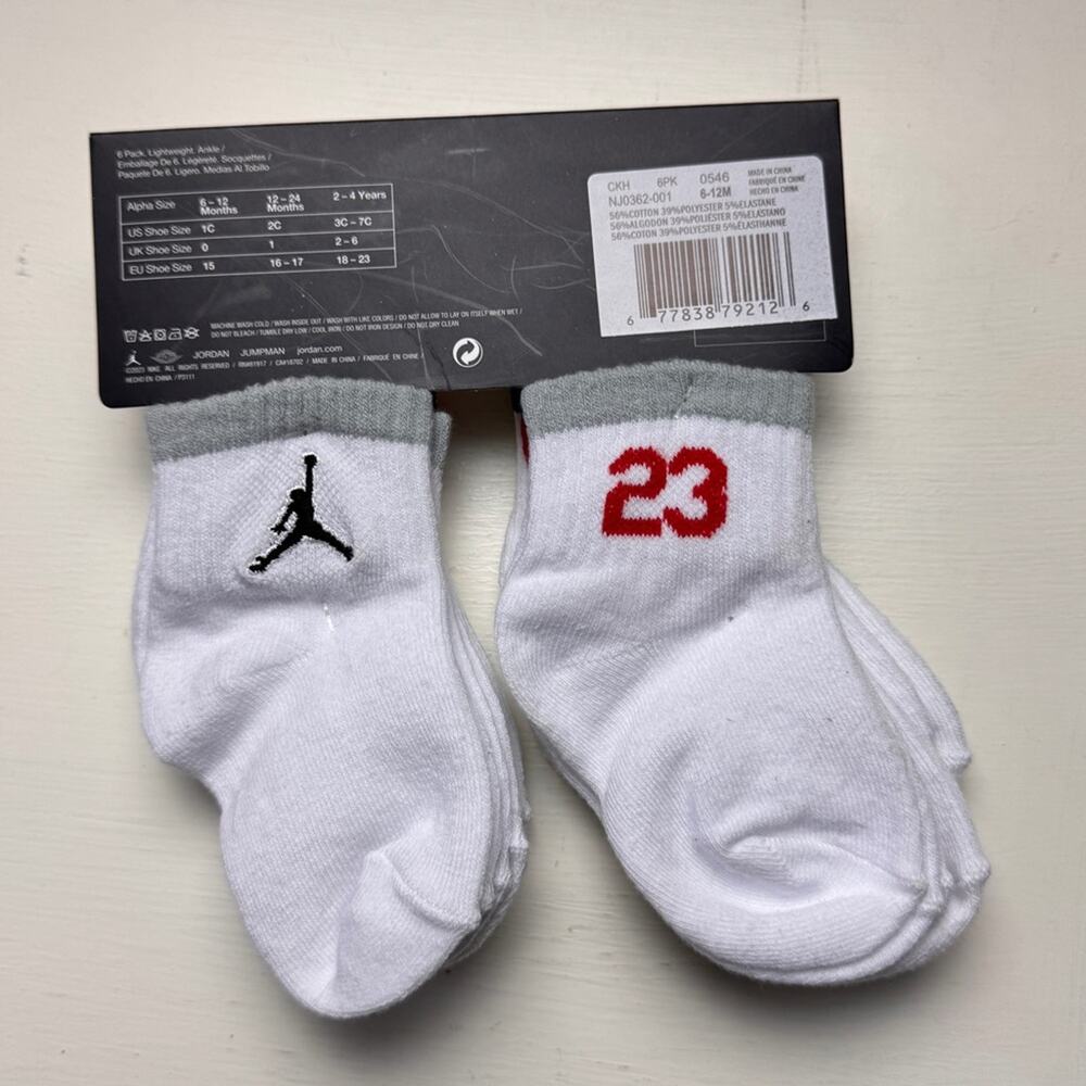 Air Jordan Baby Athletic White with Red and Black Accents Logo Ankle Socks NWT